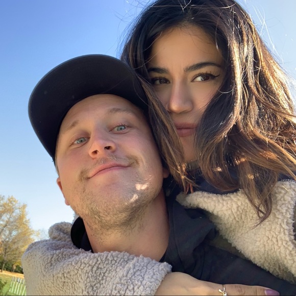 Meet your Posher, Ana - Picture 1 of 1